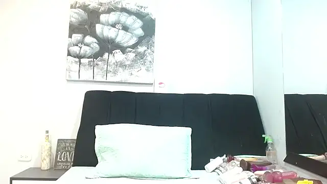 Snapshot of DonnaJoness chatting on November 17, 7:51 pm DonnaJoness online show from November 17, 7:51 pm