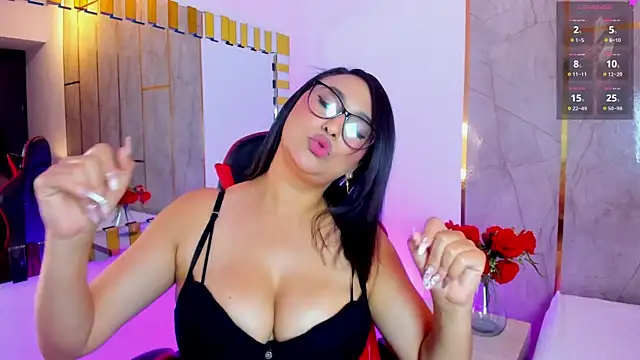 Snapshot of KendallJay chatting on July 14, 10:05 pm KendallJay online show from July 14, 10:05 pm