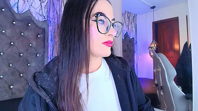 Zami Escobar of online show from November 14, 6:55 pm