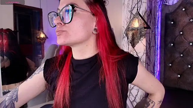 Zami Escobar of online show from March 16, 6:43 pm