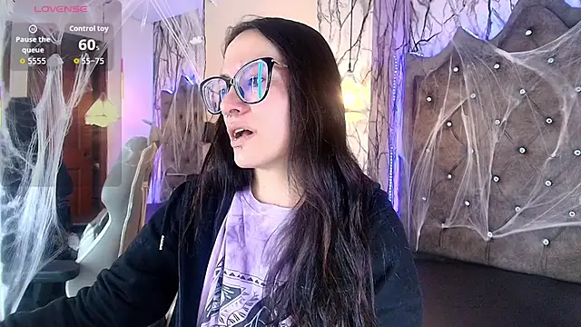 Zami Escobar of online show from November 1, 8:14 pm