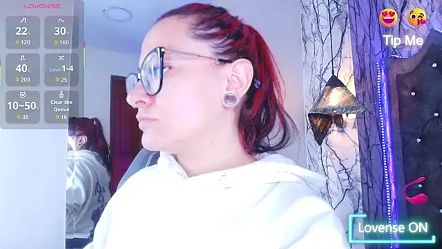 Zami Escobar of online show from March 25, 6:51 pm