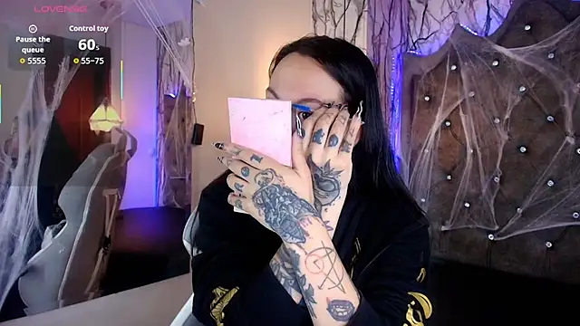 Zami Escobar of online show from November 5, 5:38 pm