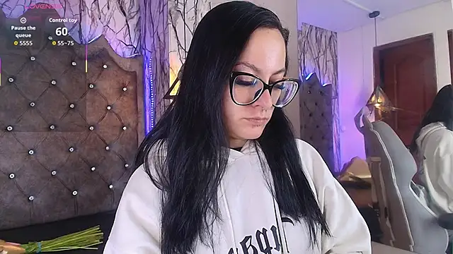 Zami Escobar of online show from November 28, 6:30 pm