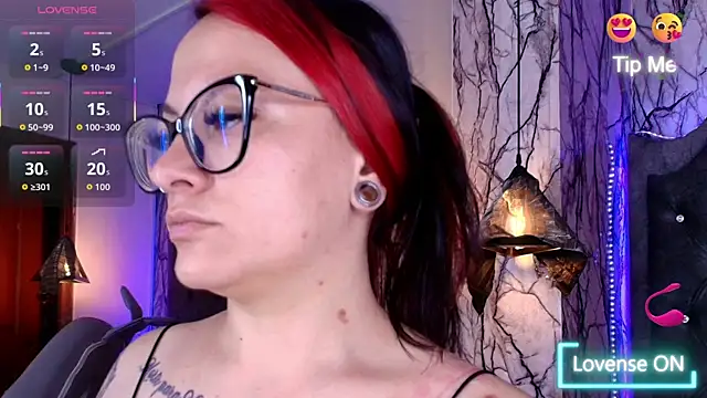 Zami Escobar of online show from April 10, 5:31 pm