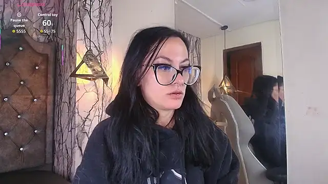 Zami Escobar of online show from November 23, 6:29 pm