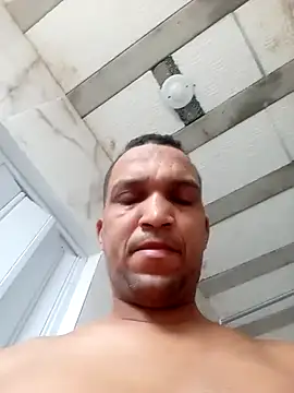 Snapshot of Snoopreto42 chatting on February 21, 11:12 am Snoopreto42 online show from February 21, 11:12 am