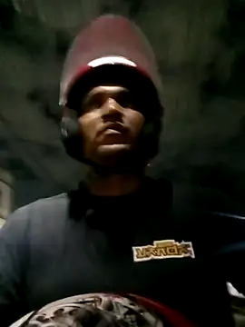 Snapshot of Snoopreto42 chatting on February 15, 3:40 am Snoopreto42 online show from February 15, 3:40 am