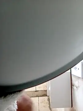 Snapshot of Snoopreto42 chatting on October 12, 9:32 am Snoopreto42 online show from October 12, 9:32 am