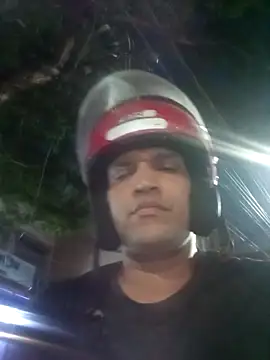 Snapshot of Snoopreto42 chatting on February 17, 10:18 pm Snoopreto42 online show from February 17, 10:18 pm