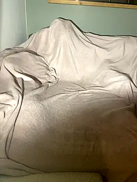 Snapshot of sexesensuellesansinterdit chatting on October 19, 9:06 pm sexesensuellesansinterdit online show from October 19, 9:06 pm