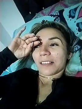 Snapshot of Ms_lunaRose chatting on October 5, 8:54 pm Ms lunaRose online show from October 5, 8:54 pm