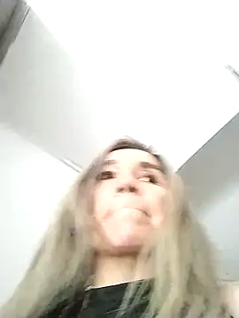 Snapshot of Ms_lunaRose chatting on September 23, 8:27 pm Ms lunaRose online show from September 23, 8:27 pm