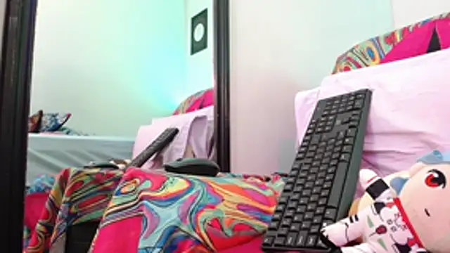 Snapshot of lilithxy chatting on June 15, 9:58 pm lilithxy online show from June 15, 9:58 pm