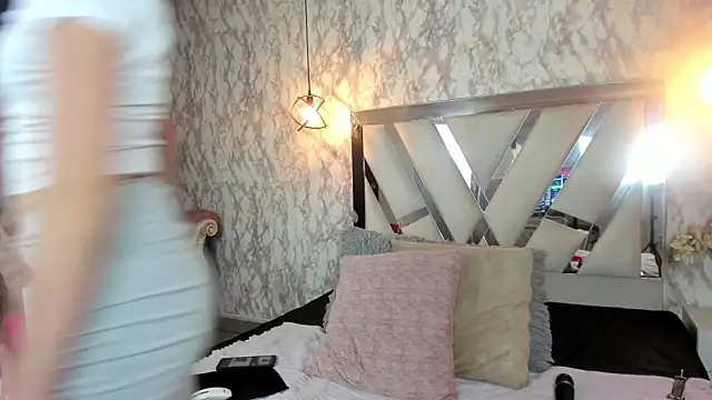 Candy Hott7 online show from February 27, 9:25 pm