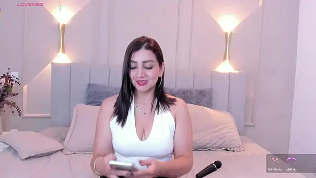 victoria bourne online show from March 3, 7:10 pm