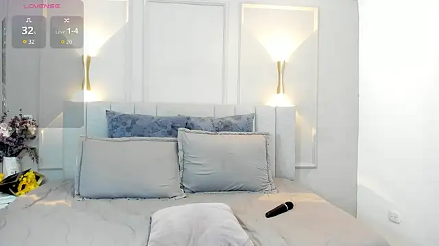 victoria bourne online show from December 5, 7:12 pm