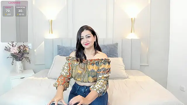 victoria bourne online show from December 1, 7:15 pm