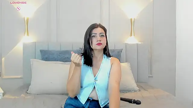 victoria bourne online show from November 17, 7:29 pm