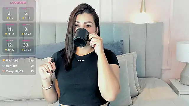 Snapshot of victoria_bourne chatting on June 18, 7:19 pm victoria bourne online show from June 18, 7:19 pm