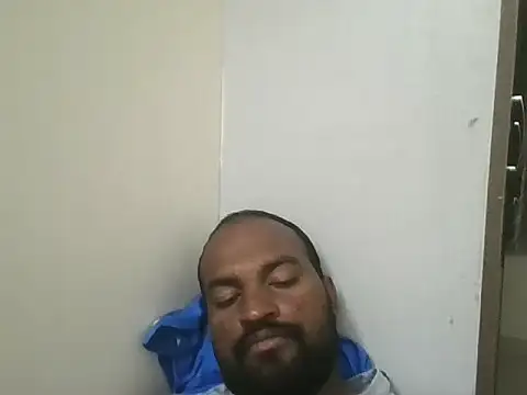 Snapshot of king_godgm chatting on December 17, 2:00 pm king godgm online show from December 17, 2:00 pm