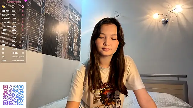 Snapshot of KiraVelvet chatting on September 28, 10:11 am KiraVelvet online show from September 28, 10:11 am