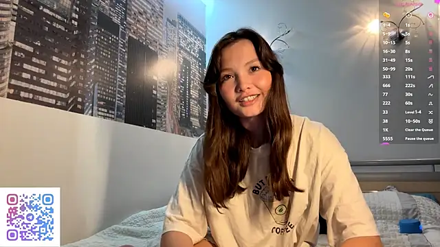 Snapshot of KiraVelvet chatting on September 23, 7:15 am KiraVelvet online show from September 23, 7:15 am