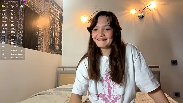 Snapshot of KiraVelvet chatting on September 9, 9:30 am KiraVelvet online show from September 9, 9:30 am