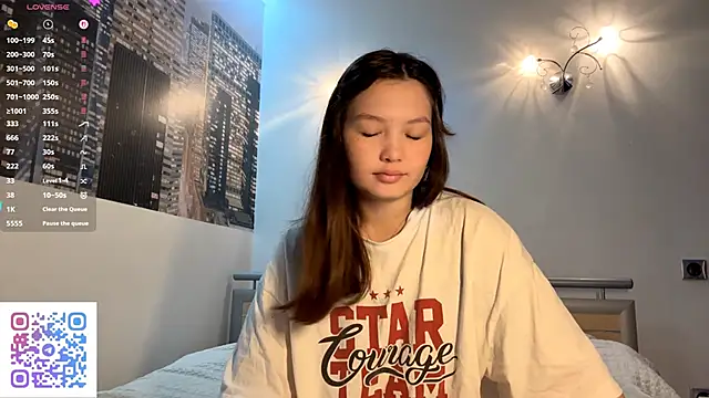 Snapshot of KiraVelvet chatting on September 22, 2:50 am KiraVelvet online show from September 22, 2:50 am