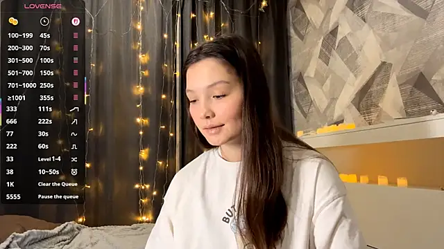 KiraVelvet online show from November 26, 4:18 pm