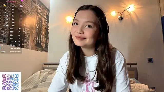 Snapshot of KiraVelvet chatting on September 19, 9:46 am KiraVelvet online show from September 19, 9:46 am