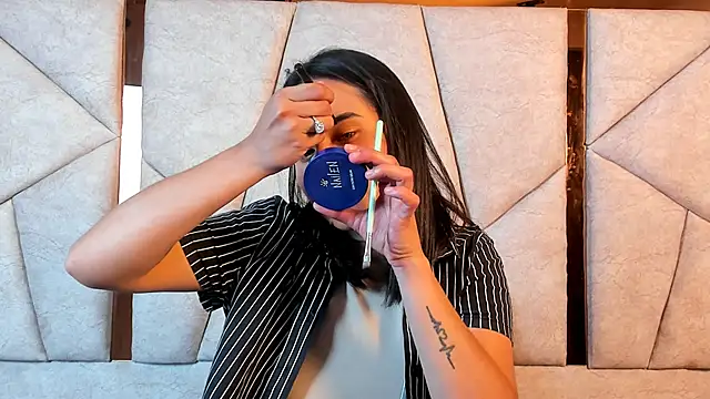 Maddy-Johnson- online show from September 24, 3:57 am