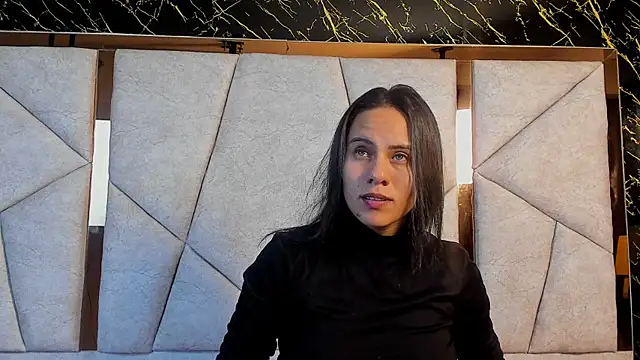 Maddy-Johnson- online show from September 10, 3:05 am