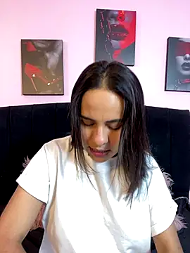 Maddy-Johnson- online show from September 29, 7:30 pm