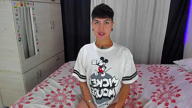 Dark luckyyy online show from December 19, 10:45 pm