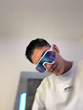 sotooliver3 online show from November 30, 10:10 pm