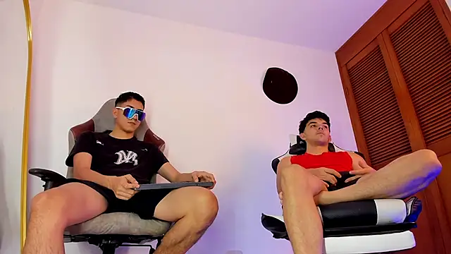 sotooliver3 online show from November 2, 8:03 pm