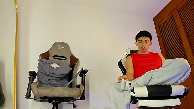sotooliver3 online show from June 20, 10:04 pm