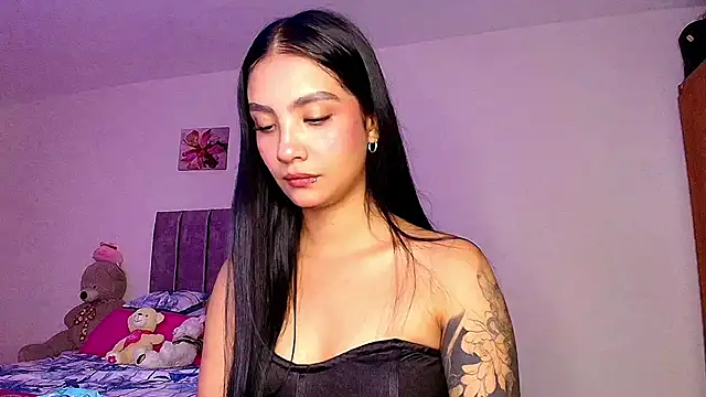 mia yireth online show from April 1, 1:41 am