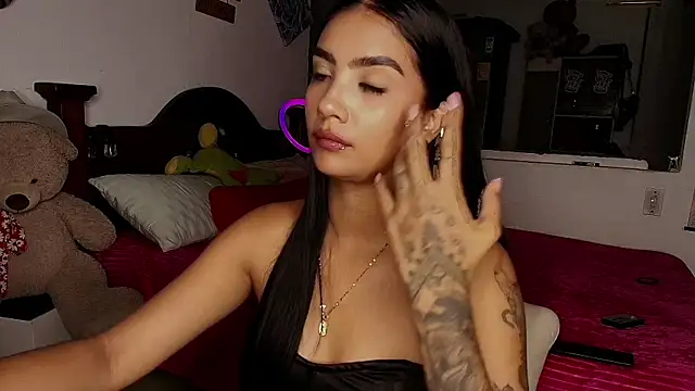 Snapshot of mia_yireth chatting on September 15, 12:33 am mia yireth online show from September 15, 12:33 am