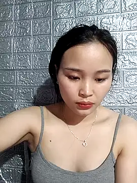 Snapshot of Lili_lovely chatting on December 17, 8:19 am Lili lovely online show from December 17, 8:19 am