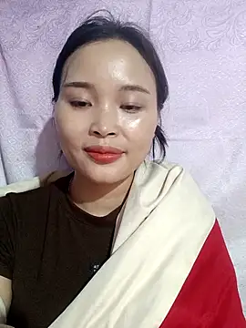 Snapshot of Lili_lovely chatting on November 3, 2:50 am Lili lovely online show from November 3, 2:50 am