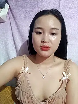 Snapshot of Lili_lovely chatting on November 1, 1:23 am Lili lovely online show from November 1, 1:23 am