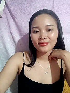 Snapshot of Lili_lovely chatting on November 2, 3:00 am Lili lovely online show from November 2, 3:00 am