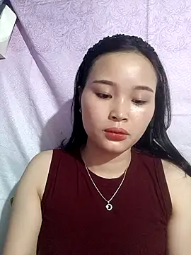 Snapshot of Lili_lovely chatting on October 28, 8:13 am Lili lovely online show from October 28, 8:13 am