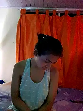 Nezuko-uWux online show from October 17, 5:44 am