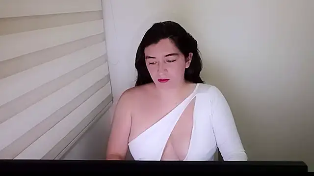 DanniG2000  online show from October 5, 4:03 am