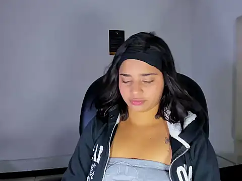 ScarletDoll online show from November 17, 4:05 am