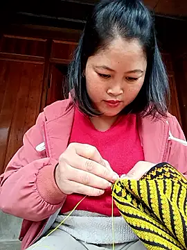 maycuc123 online show from January 8, 1:44 am