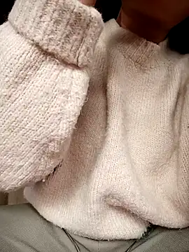 maycuc123 online show from January 13, 1:53 am